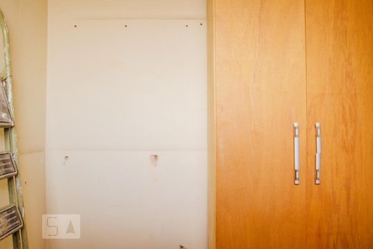 Quarto de Serviço de apartamento para alugar com 3 quartos, 80m² em Santana, São Paulo