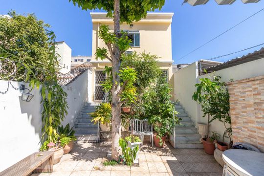Entrada de casa à venda com 5 quartos, 370m² em Abolição, Rio de Janeiro