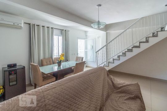 Casa à venda com 5 quartos, 370m² em Abolição, Rio de Janeiro