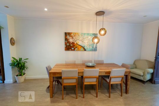 Sala de casa à venda com 2 quartos, 124m² em Tijuca, Rio de Janeiro
