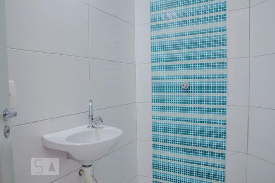 Banheiro de Serviço de apartamento para alugar com 4 quartos, 90m² em Lauzane Paulista, São Paulo