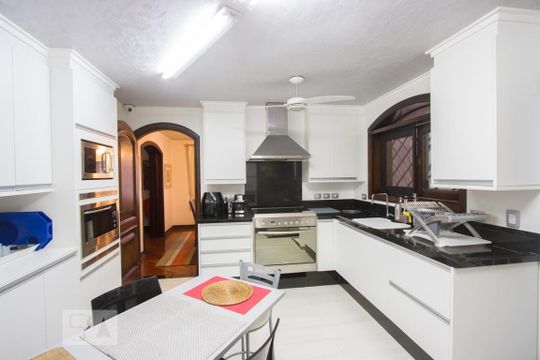 Cozinha de casa à venda com 2 quartos, 300m² em Brooklin, São Paulo