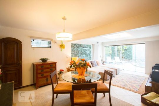 Sala de TV de casa à venda com 2 quartos, 300m² em Brooklin, São Paulo