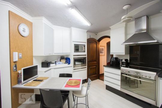 Cozinha de casa à venda com 2 quartos, 300m² em Brooklin, São Paulo