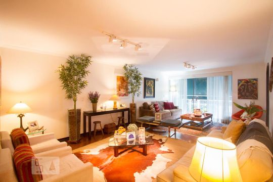 Sala de Estar de casa à venda com 2 quartos, 300m² em Brooklin, São Paulo
