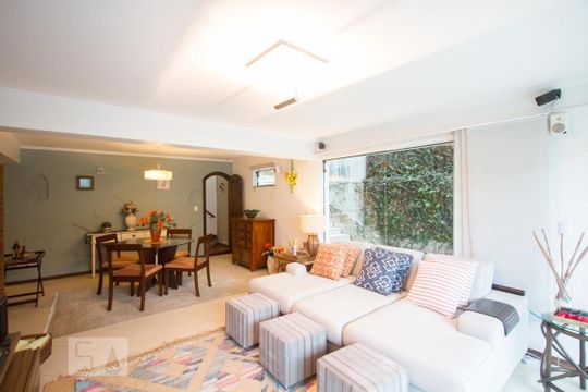 Sala de TV de casa à venda com 2 quartos, 300m² em Brooklin, São Paulo