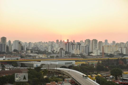 Vista da cozinha e área de serviço de apartamento para alugar com 1 quarto, 32m² em Vila Prudente, São Paulo