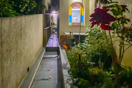 Jardim e Corredor de casa à venda com 3 quartos, 205m² em Vila Helena, Santo André