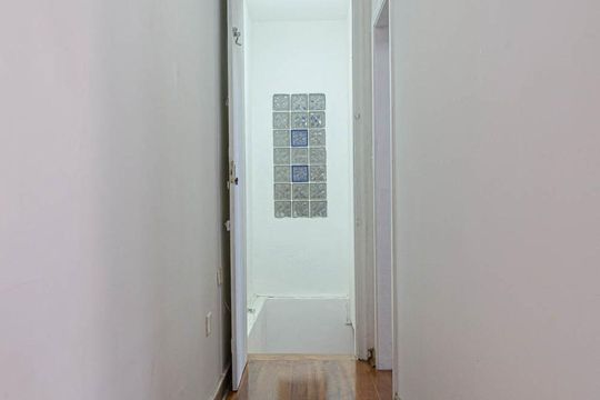 Corredor de casa à venda com 2 quartos, 180m² em Bela Vista, São Paulo