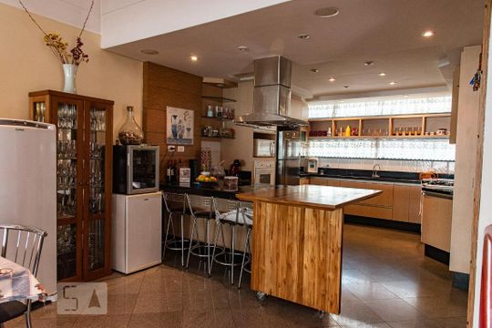 Cozinha de casa à venda com 3 quartos, 336m² em Jardim da Saúde, São Paulo