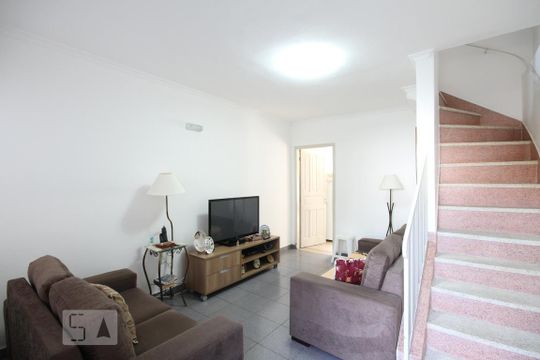 Casa à venda com 4 quartos, 190m² em Vila Brasilina, São Paulo