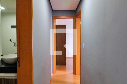 Corredor de apartamento à venda com 2 quartos, 64m² em Utinga, Santo André