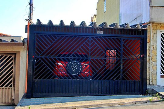 Fachada de casa à venda com 2 quartos, 83m² em Jardim Pilar, Santo André