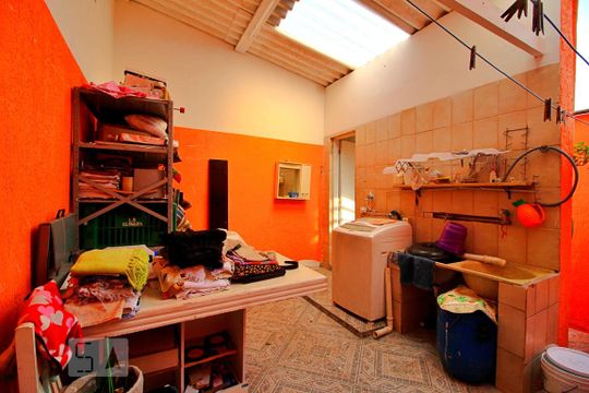 Área de Serviço de casa à venda com 2 quartos, 83m² em Jardim Pilar, Santo André