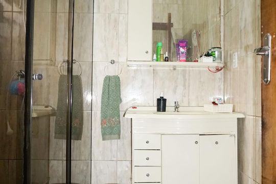 Banheiro Social de casa à venda com 3 quartos, 200m² em Vila Costa Melo, São Paulo