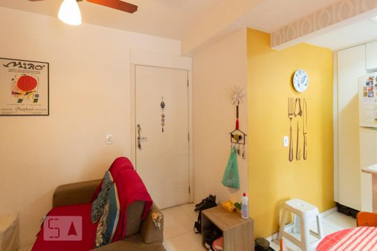 Sala de apartamento à venda com 2 quartos, 50m² em São Cristóvão, Rio de Janeiro