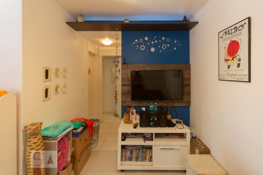 Sala de apartamento à venda com 2 quartos, 50m² em São Cristóvão, Rio de Janeiro