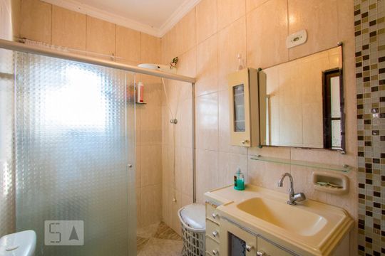 Banheiro do quarto 1 de casa à venda com 3 quartos, 145m² em Parque Oratorio, Santo André