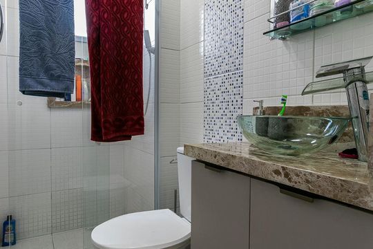 Banheiro de apartamento à venda com 1 quarto, 42m² em Vila Matilde, São Paulo