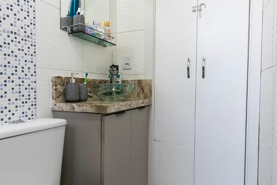 Banheiro de apartamento à venda com 1 quarto, 42m² em Vila Matilde, São Paulo