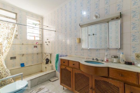 Banheiro Social de casa à venda com 4 quartos, 300m² em Méier, Rio de Janeiro