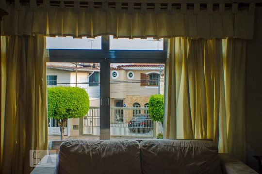 Vista de casa à venda com 3 quartos, 300m² em Parque Edu Chaves, São Paulo