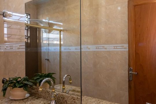 Banheiro Social de apartamento à venda com 3 quartos, 120m² em Centro, Belo Horizonte