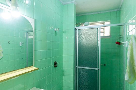 Banheiro de apartamento à venda com 2 quartos, 90m² em Vila Caminho do Mar, São Bernardo do Campo