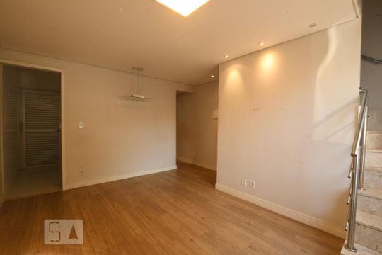 Sala de casa de condomínio à venda com 2 quartos, 65m² em Jardins Mangueiral, Brasília