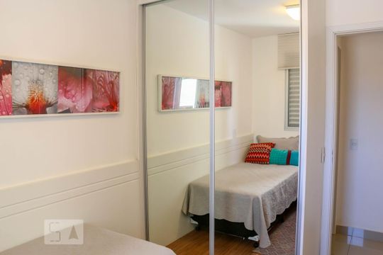 Quarto 2 de apartamento para alugar com 3 quartos, 75m² em Calafate, Belo Horizonte