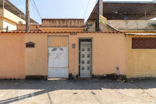 Fachada de casa para alugar com 2 quartos, 105m² em Honório Gurgel, Rio de Janeiro