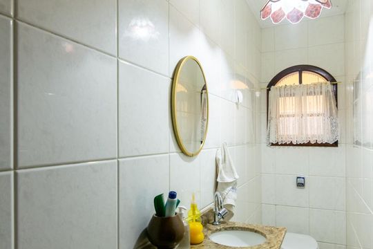 Lavabo de casa à venda com 3 quartos, 312m² em Vila Humaita, Santo André