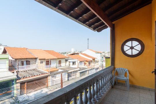 Sacada Suíte 1 de casa à venda com 3 quartos, 312m² em Vila Humaita, Santo André