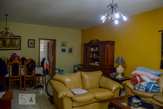 Sala de casa à venda com 3 quartos, 185m² em Vila Marlene, São Bernardo do Campo