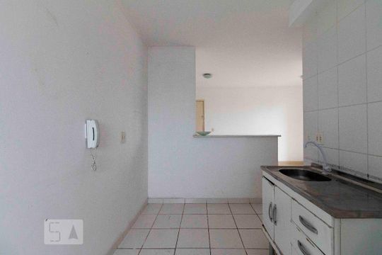 Cozinha de apartamento para alugar com 2 quartos, 56m² em Vila Nova Curuçá, São Paulo