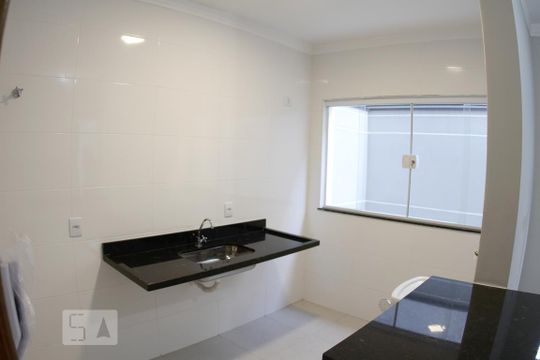 Cozinha de casa de condomínio à venda com 1 quarto, 25m² em Bortolândia, São Paulo