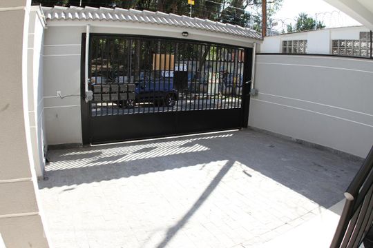 Garagem de casa de condomínio à venda com 1 quarto, 25m² em Bortolândia, São Paulo