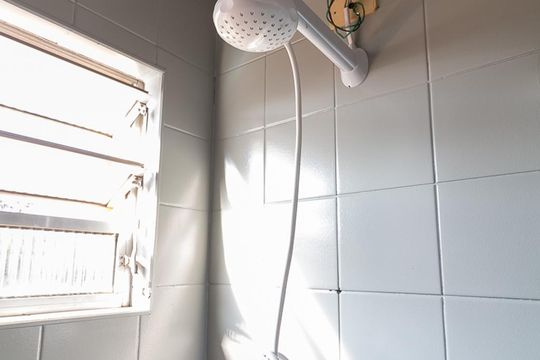 Banheiro social - chuveiro de casa à venda com 4 quartos, 160m² em Jardim Testae, Guarulhos