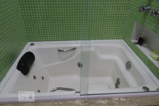 Banheiro de apartamento para alugar com 3 quartos, 105m² em Vila Bocaina, Mauá
