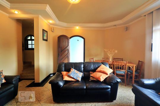 Sala de casa para alugar com 3 quartos, 224m² em Vila Camilópolis, Santo André