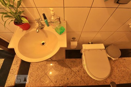 Lavabo de casa para alugar com 3 quartos, 224m² em Vila Camilópolis, Santo André