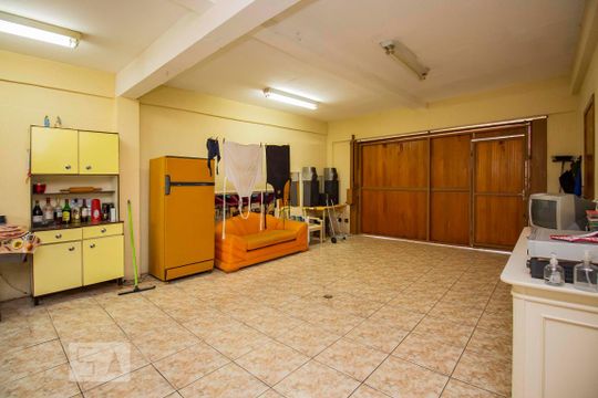 Garagem  de casa para alugar com 4 quartos, 390m² em Jardim Floresta, Porto Alegre