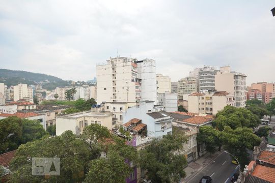 Vista de kitnet/studio à venda com 1 quarto, 40m² em Centro, Rio de Janeiro