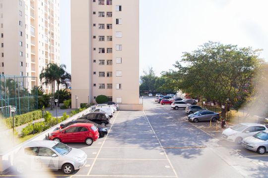 Vista do quarto 2 de apartamento para alugar com 2 quartos, 49m² em Vila Parque Jabaquara, São Paulo