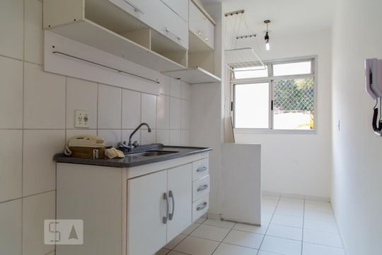 Cozinha de apartamento para alugar com 2 quartos, 49m² em Vila Parque Jabaquara, São Paulo