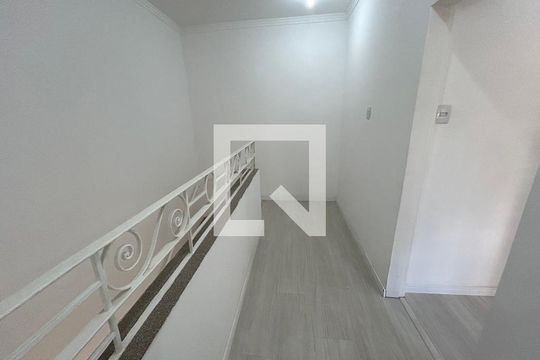 Hall de cima de casa à venda com 3 quartos, 150m² em Água Branca, São Paulo