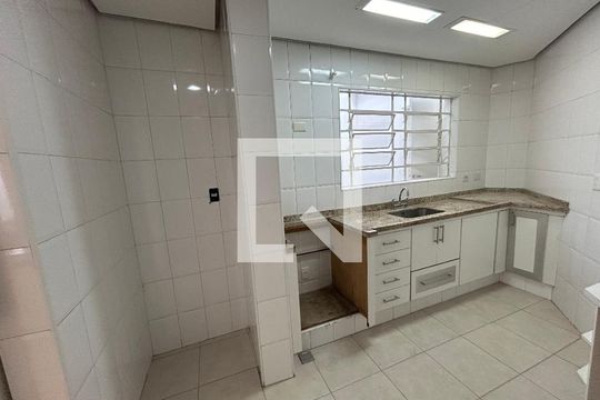 Cozinha de casa à venda com 3 quartos, 150m² em Água Branca, São Paulo