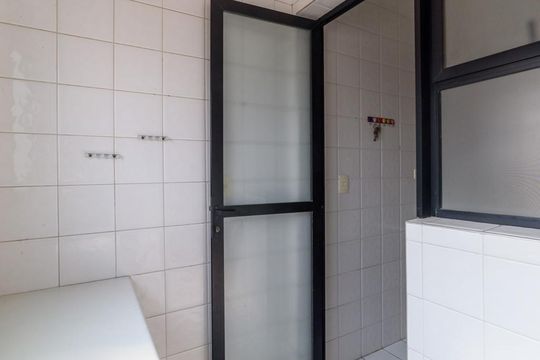 Área de Serviço de apartamento para alugar com 2 quartos, 64m² em Santo Antônio, São Caetano do Sul