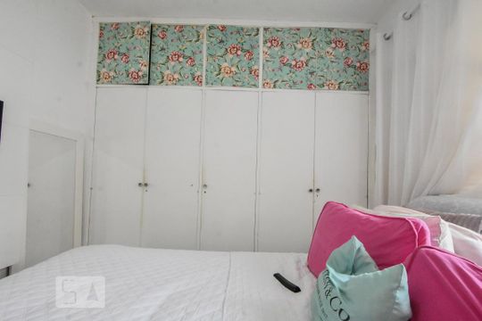 Quarto 01 de casa à venda com 2 quartos, 90m² em Vila Cordeiro, São Paulo
