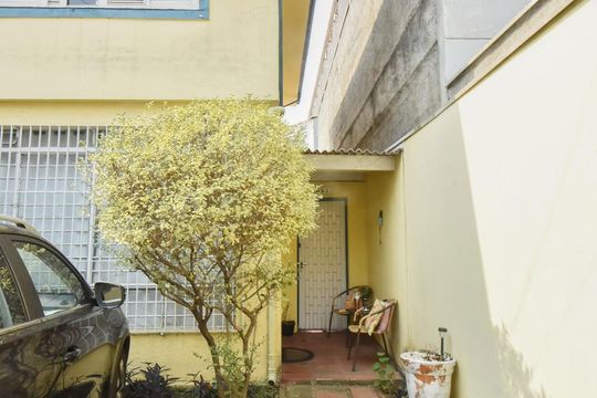 Garagem de casa à venda com 2 quartos, 90m² em Vila Cordeiro, São Paulo